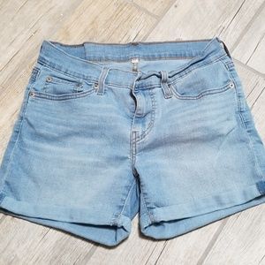 Levi shorts size 4
